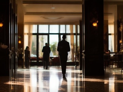 隐藏身份，优雅生活